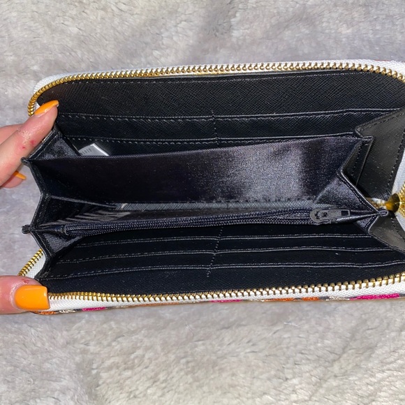 Multicolor Chevron Wallet - Picture 3 of 4